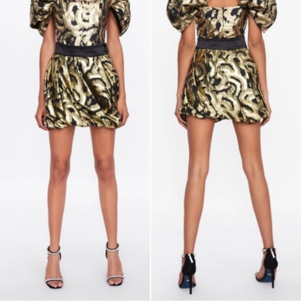 Gold metallic thread Zara mini skirt NWT